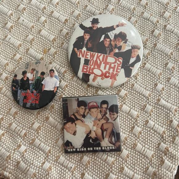 New Kids On The Block Vintage Pins Button Style Lot of 3 - Picture 1 of 1